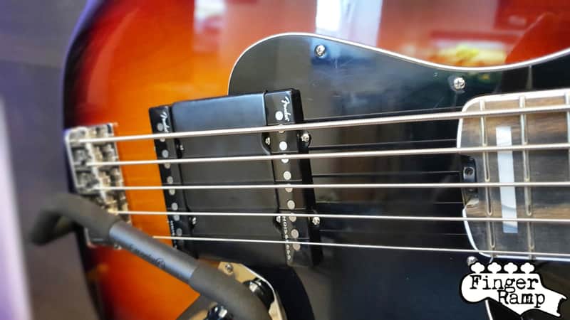 FINGER RAMP U Bass Fender jazz bass 5 strings '60 configuration  (7,2 cm) with radius in resin 2021 image 1