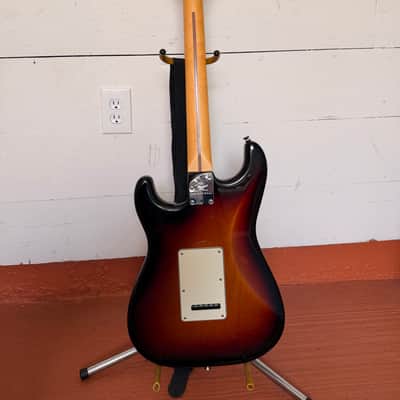Fender American Professional II Stratocaster with Rosewood Fretboard 2020 - Present - 3-Color Sunburst image 5