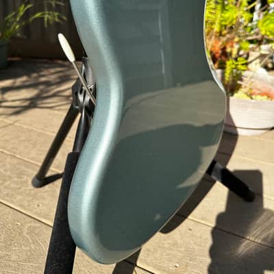 Fender Vintera '60s Jazzmaster with Pau Ferro Fretboard 2019 - 2023 - Ice Blue Metallic image 7