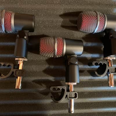 sE Electronics V Beat Supercardioid Dynamic Drum Microphone - 3-Pack w/ V Clamp image 2