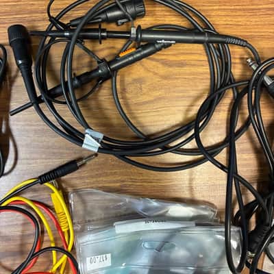 GW Instek GOS-6112 Oscilloscope image 4