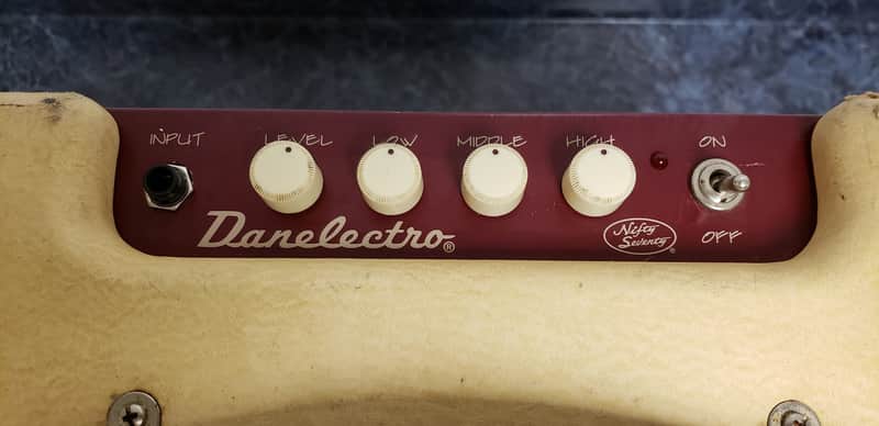 Danelectro Nifty Seventy 15 Watt Bass Amp 1990's | Reverb