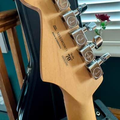 2024 Fender 70th Anniversary Player Stratocaster Two Tone Sunburst image 7