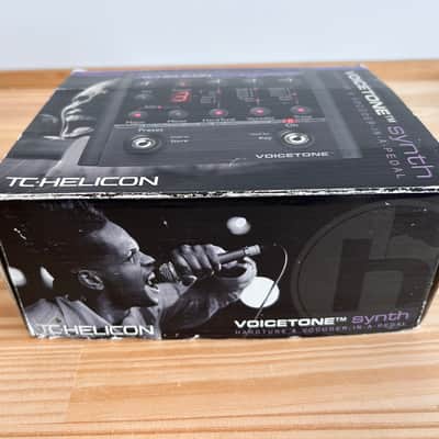 TC Helicon VoiceTone Synth in Original box with support CD, cable and Original Power Supply in Excellent Condition image 15