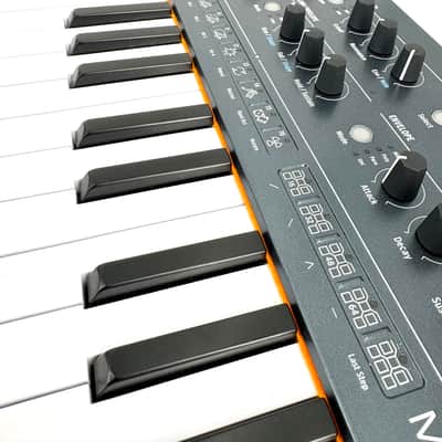 Arturia MiniFreak 37-Key 6-Voice Polyphonic Hybrid Synthesizer 2022 - Present - Black image 4
