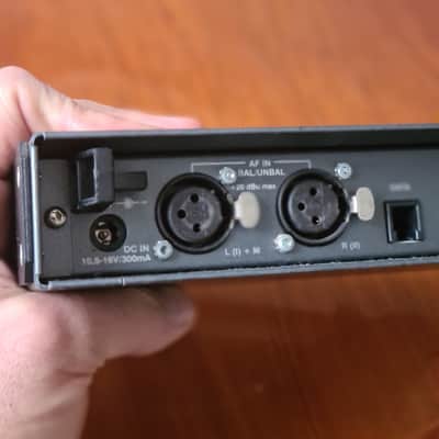 Sennheiser Sennheiser SR300 IEM G2 D (786–822 MHz) + EW300 IEM G2 Bodypack Receiver | Rack Mount | Professional Set image 12