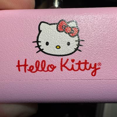 Fender Hello Kitty Fuzz 2024 - Present - Pink image 6