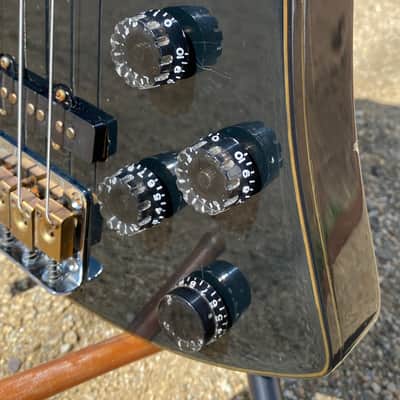 Washburn B-20 1981 Explorer Bass image 3