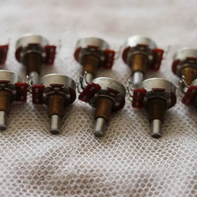 CTS 250K 350K branded Pot 1978 solid shaft NOS 500? K pot 1978 image 6