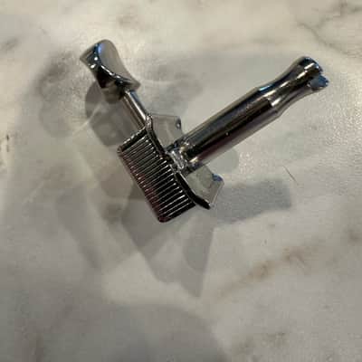 Single Fender Vintage Tuning Machine Replacement image 2