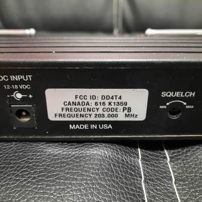 SHURE T4V wireless microphone system receiver ONLY AS IS image 3