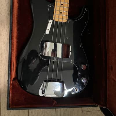 Fender Precision Bass with Maple Fretboard 1970 - 1983 - Black image 2
