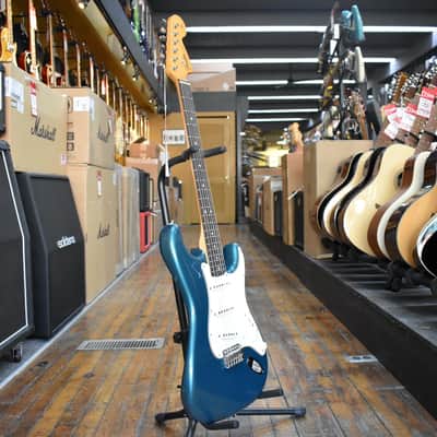 Fender Vintera III Late '60s Stratocaster Ocean Turquoise w/Padded Gig Bag image 5