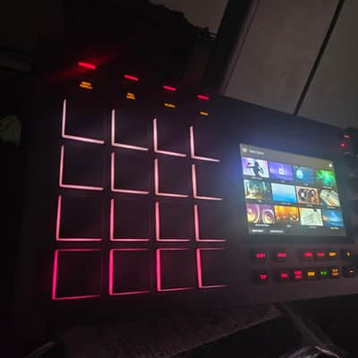 Akai MPC Live One Standalone Sampler / Sequencer 2017 - 2020 - Black image 8