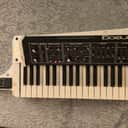 Unique Moog Liberation white / gold / sparkle