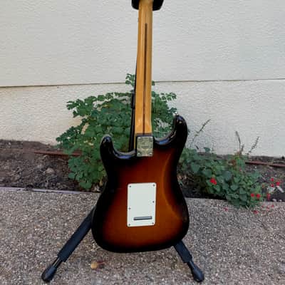 Fender Limited Edition 60th Anniversary American Special Stratocaster 2014 - Sunburst - Maple Fretboard image 8