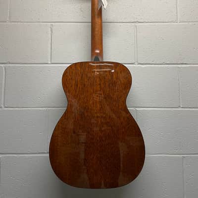 Martin Acoustic Guitar 00-18 Standard Series image 6