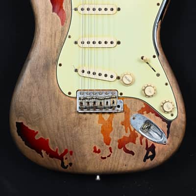 Fender Custom Shop Rory Gallagher Tribute Stratocaster from 2004 in 3-Color Sunburst with original Hardcase image 2