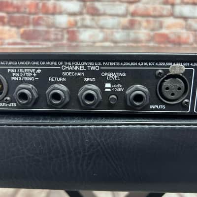 dbx 1066 image 10