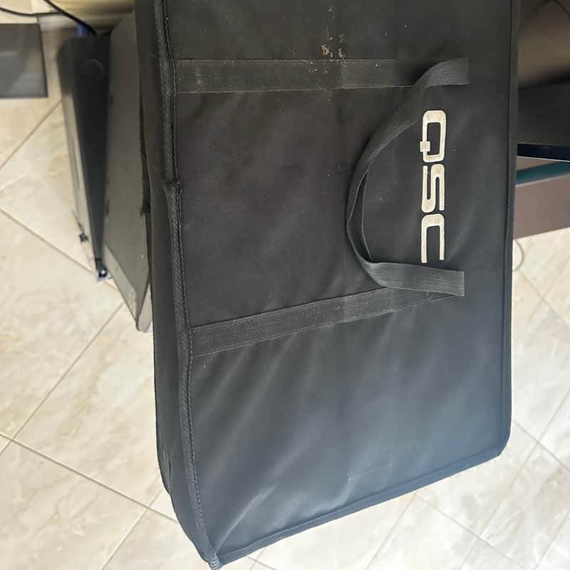 2010s QSC TouchMix-16 Touch Screen Compact Digital Mixer Silver