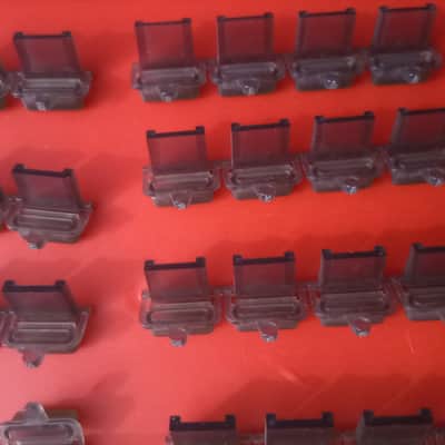 KORG T1 ORIGINAL FULL SET BUTTONS 5X4 BUTTONS 5X2 (one of the 2 BUTTON broken) image 5
