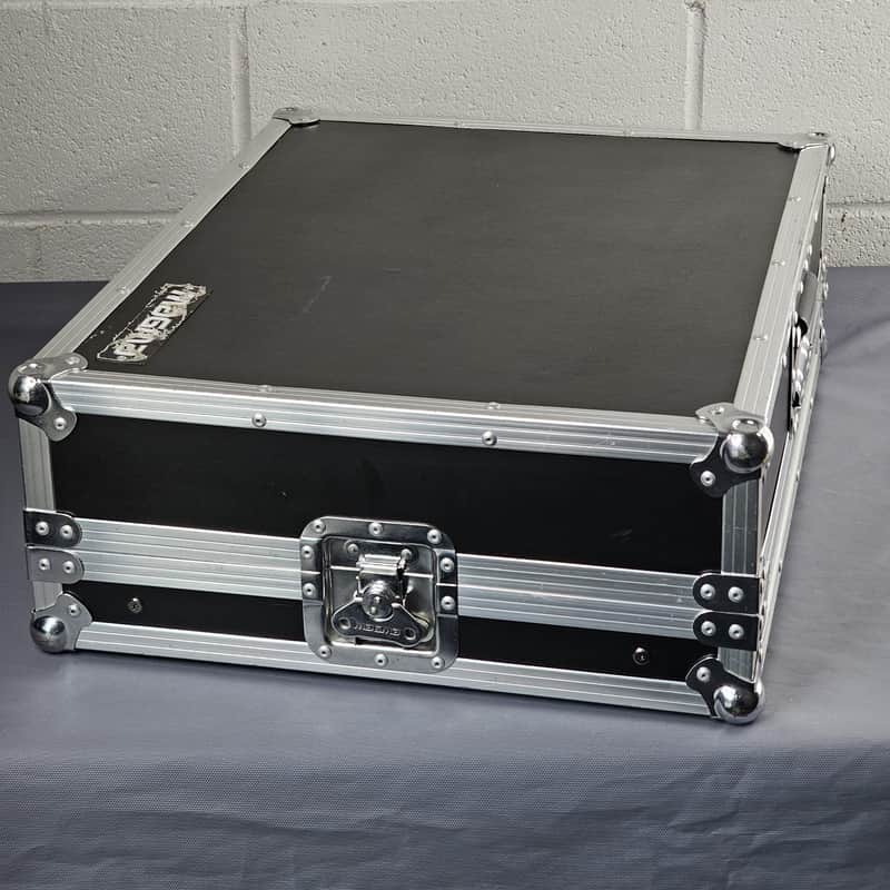 Magma DJ Controller Workstation Hardcase Black/Silver