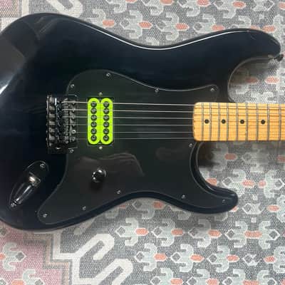 Fender Standard Stratocaster - 2005 - Black - Upgraded hardware and pickup image 2