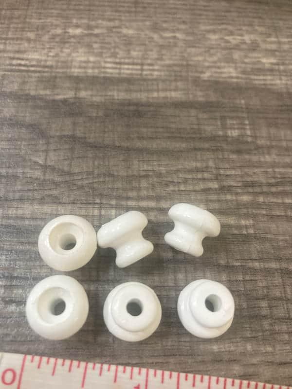 Gibson 6 guitar strap buttons melody maker J45 others 1960’s - White image 1