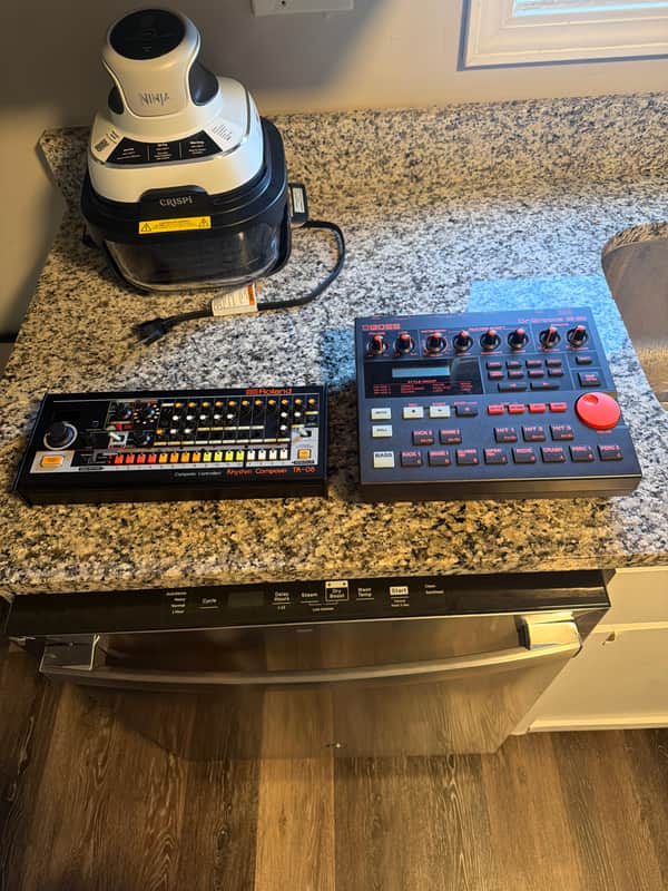 Roland TR-08 BUNDLE image 1