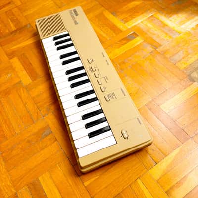 Vintage Yamaha PortaSound PSS-110 Mini Keyboard Synthesizer Made in Japan 1983! With brand new power supply! image 3