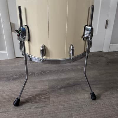 Gretsch Vintage Early 1980s 16x18 (18 Diameter) Floor Tom Jasper Shell White Nitron 100% Original Except Heads image 3