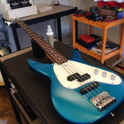 Kramer Vaccaro X-RAY V2 Electric Bass Guitar Aluminum Neck Sparkle