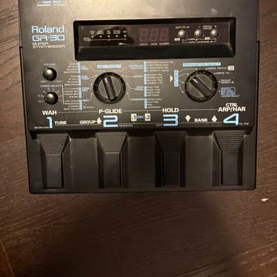 Roland GR-30 Guitar Synthesizer 1996 - 2000 - Black