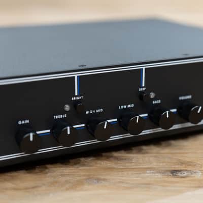 Aguilar AG700 V2 700 Watt Bass Amp Head (Demo) image 3