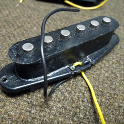Unknown S/S/S Pickup Set White 3 p/u's Single Coil Strat or other style image 3