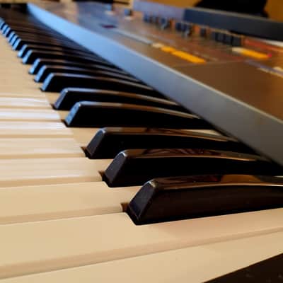 Immagine CERTIFIED!!! ROLAND JUNO 106 FULLY INSPECTED/SERVICED AND IN AMAZING CONDITION! - 5