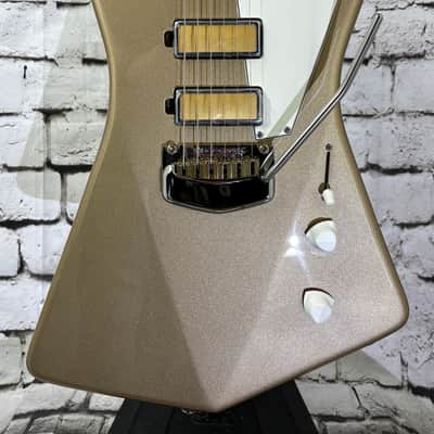 Ernie Ball Music Man St. Vincent Signature Goldie 2025 - Cashmere image 2
