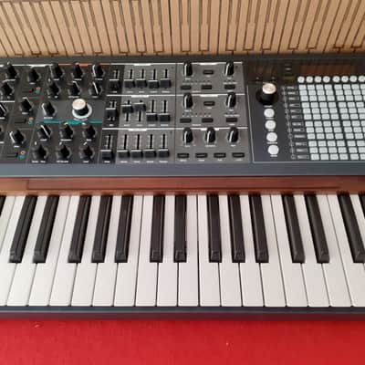 Arturia PolyBrute 61-Key Synthesizer 2021 - Present - Black image 4