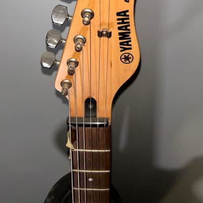 Yamaha EG112 - black image 3
