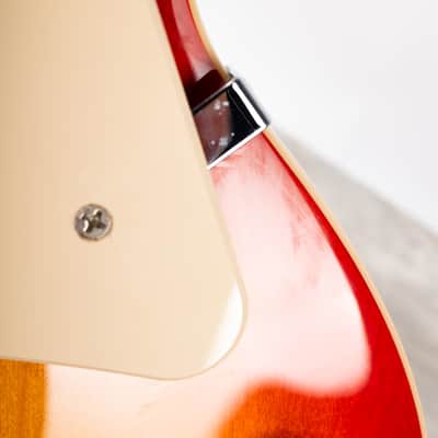 Gibson Les Paul Deluxe 70s, Cherry Sunburst | Demo image 20