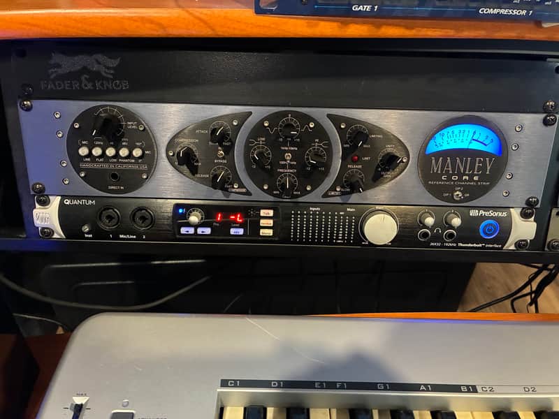 PreSonus Quantum Thunderbolt Audio Interface 2010s - Black image 1