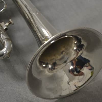 Corneta Bach Stradivarius 181-37 plateada en buen estado. image 8