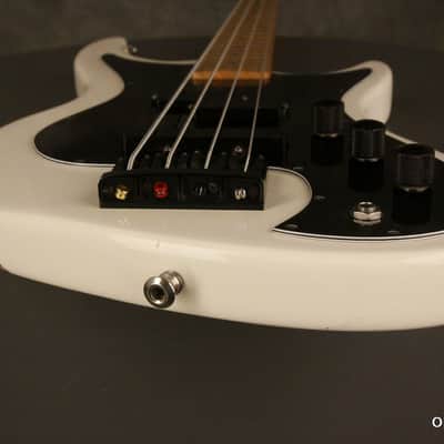 Guild PILOT Bass SB-604 White 1984 White image 13