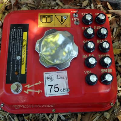 Fanta Studio Noisemaker Octaver Fuzz Delay 2026 - red image 7