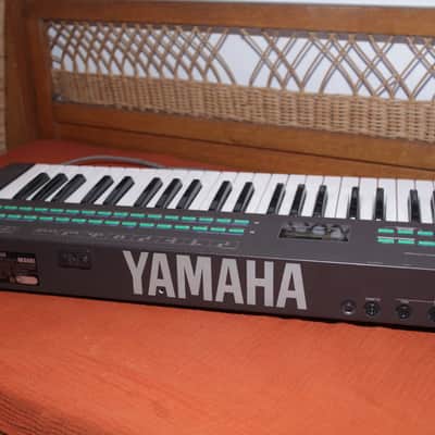 Yamaha DX21 Programmable Algorithm Synthesizer 1985 - Black image 3