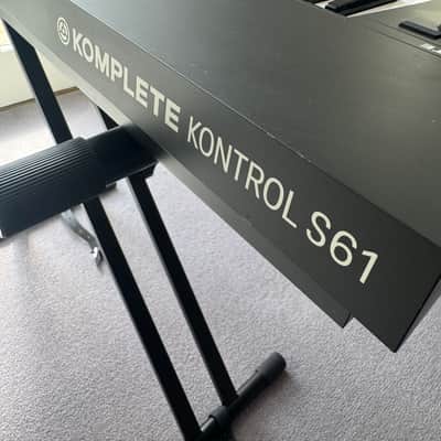 Native Instruments Komplete Kontrol S61 Mk2 2010s - Black image 5