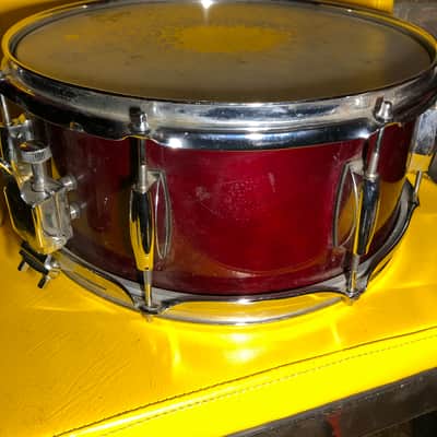 Gretsch Catalina Maple -14” Snare Transparent Red/Cherry Wine/Maroon 14x5.5 5.5x14 image 4