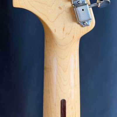Squier Classic Vibe 70's Jaguar Electric Guitar 3-Tone Sunburst Finish (393) image 10