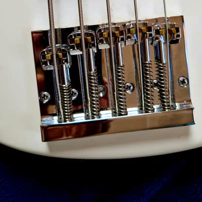 Yamaha BB 405 - EMG J set image 2