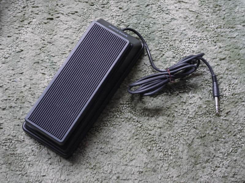 Used keyboard volume pedal - Italy image 1